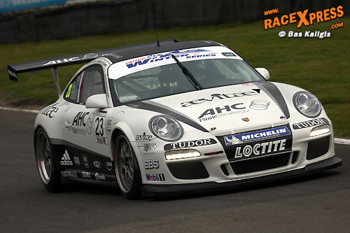 Dennis van de Laar in de Porsche Supercup